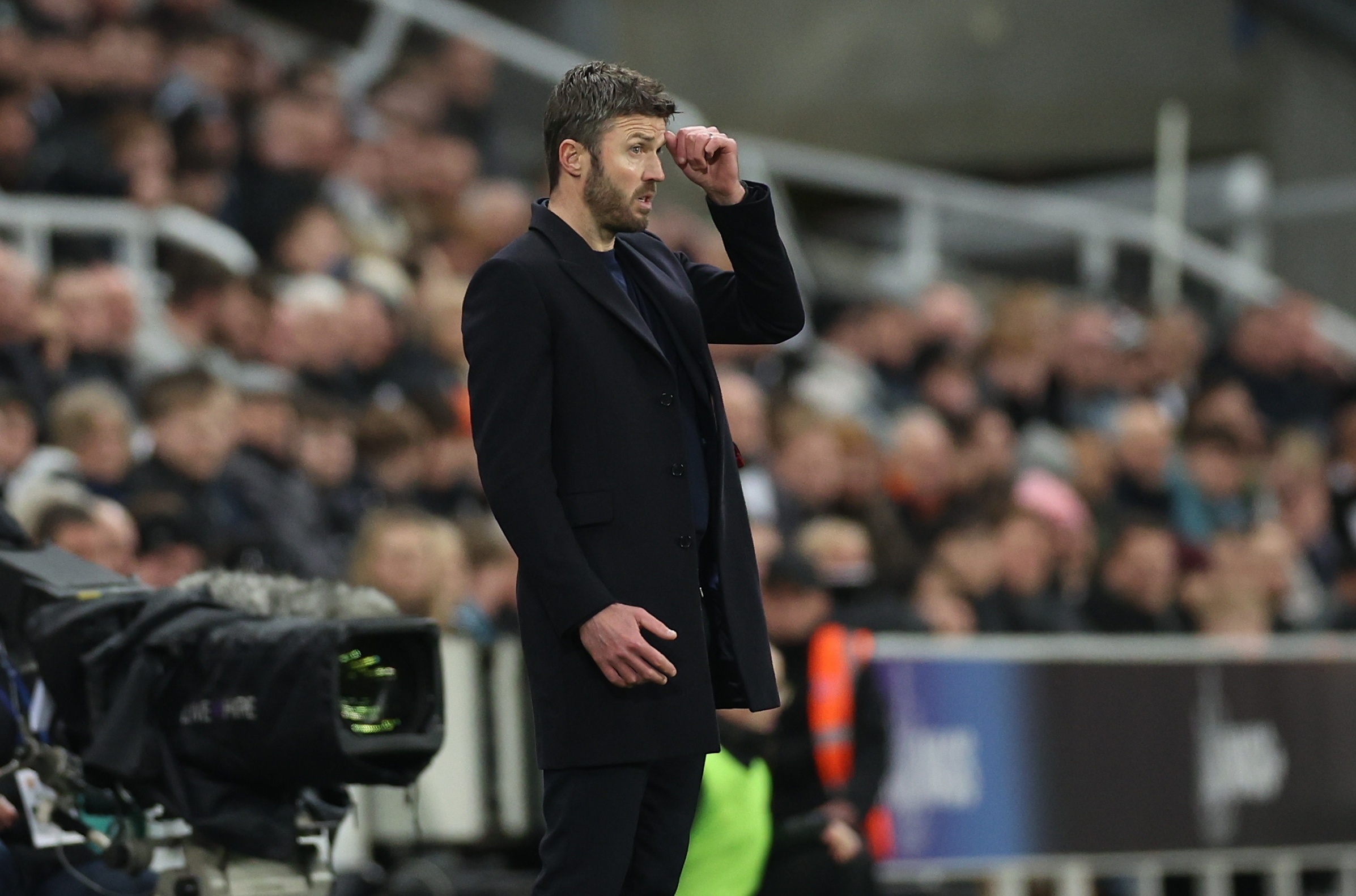 费迪南德谈斯科尔斯批评卡里克:他肩负责任,可以更好的方式表达