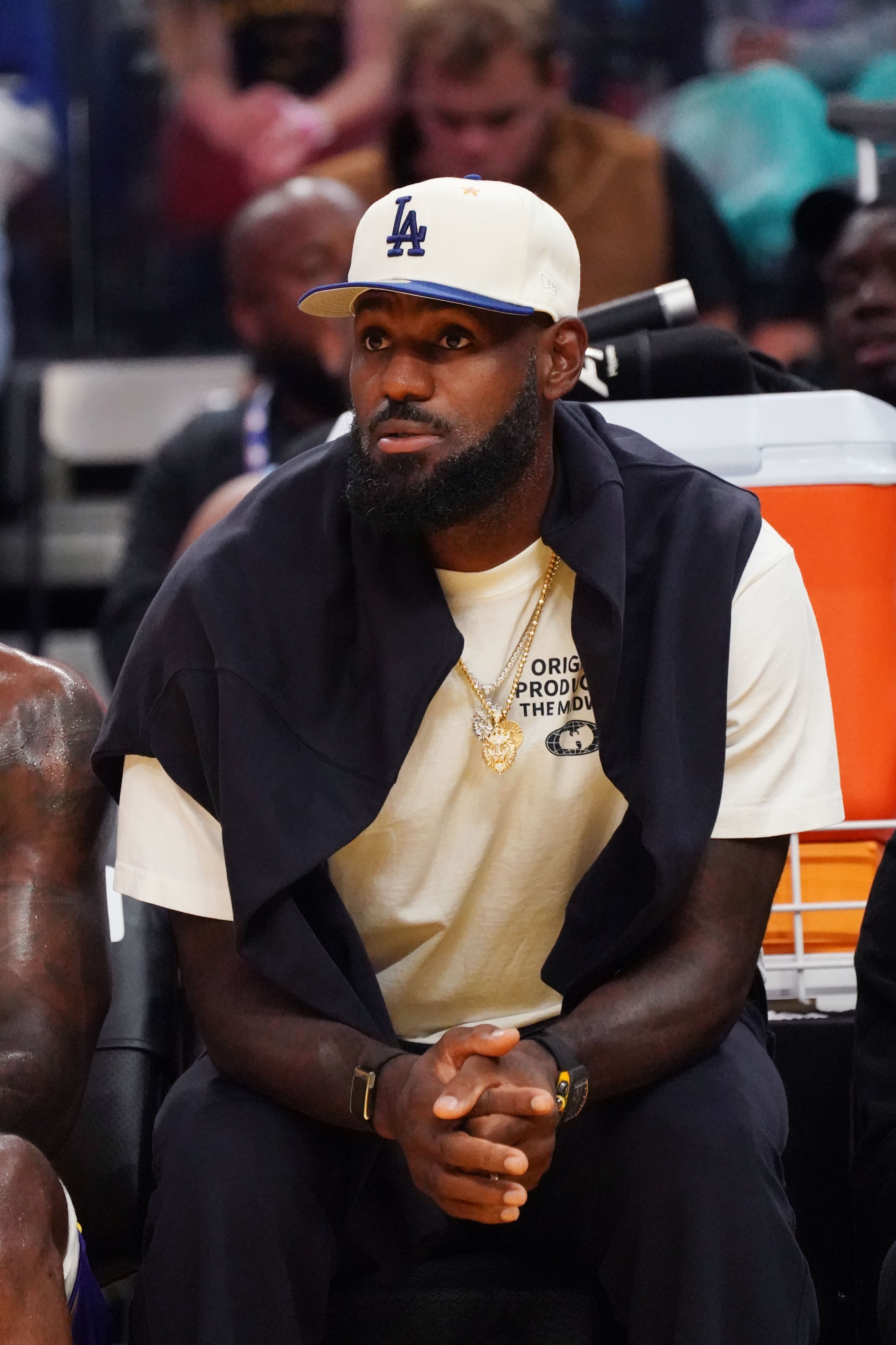 湖记：詹姆斯被披露是8月受的伤 往好了想这意味着他离复出更近了