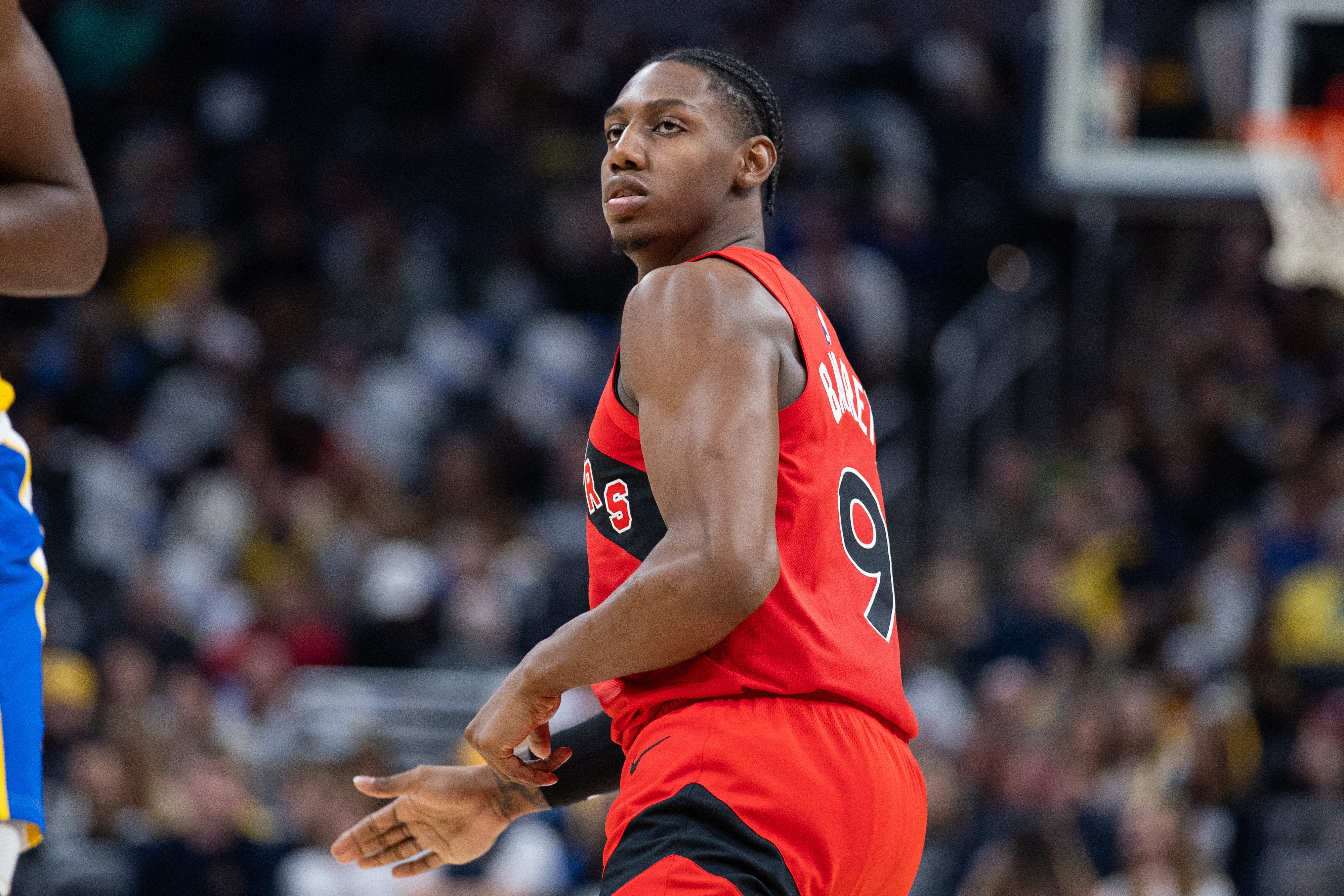 势大力沉！巴雷特空切接球 腾空暴起力压德拉蒙德暴扣打2+1