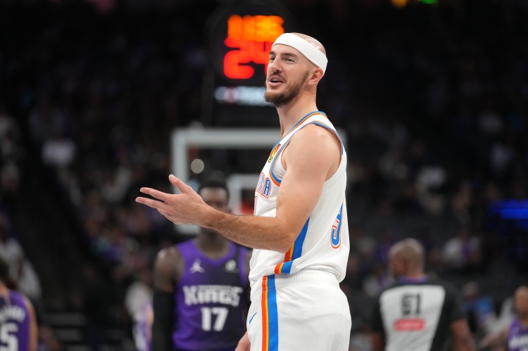 被巴恩斯摸到了？卡鲁索抢断反击一条龙上空篮不中